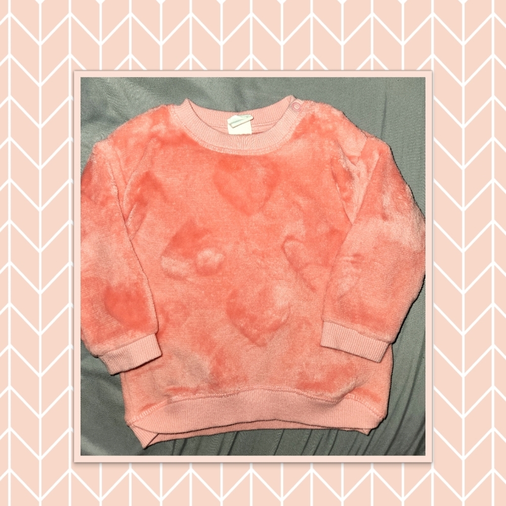 H&M Cozy Coral Heart Crewneck Sweatshirt Size 6-9 Mos